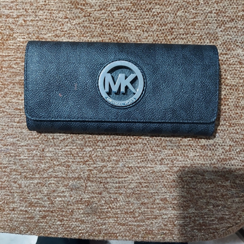 Michael Kors wallet